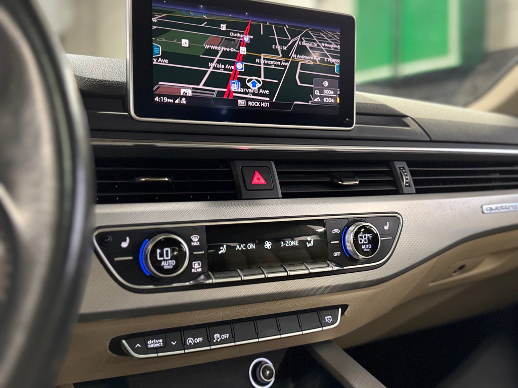 2017 Audi A4 Image 30