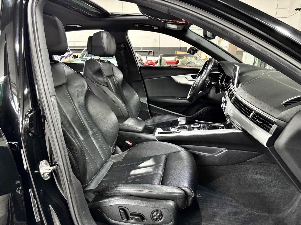 2017 Audi A4 Image 24