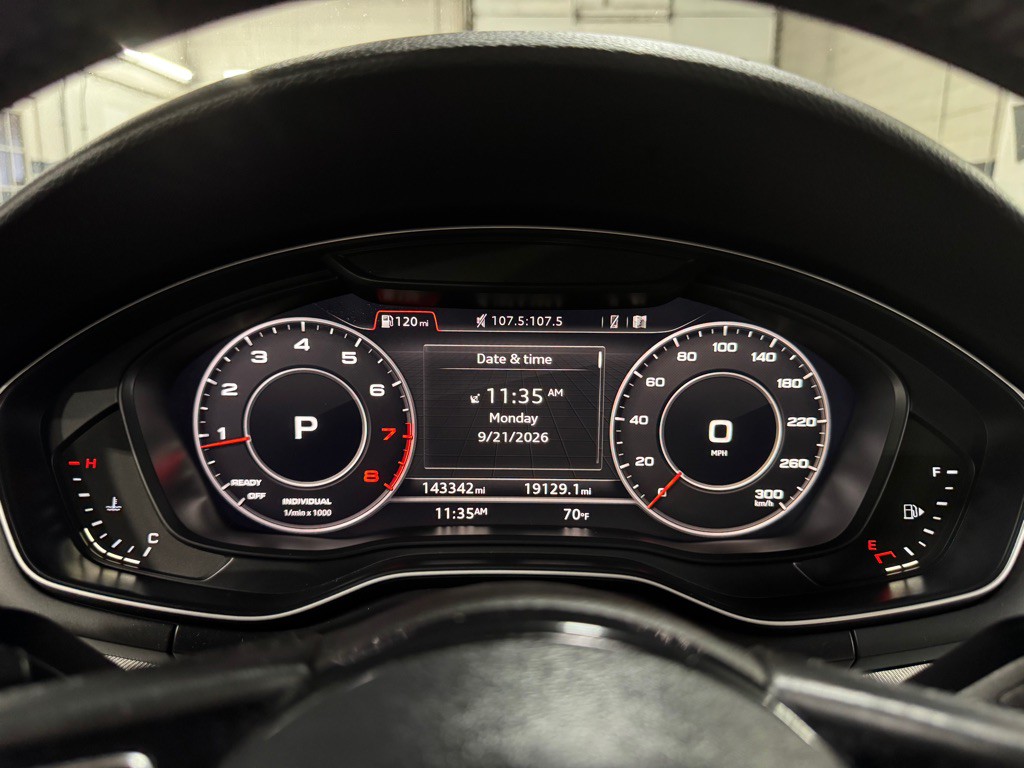 2017 Audi A4 Image 27