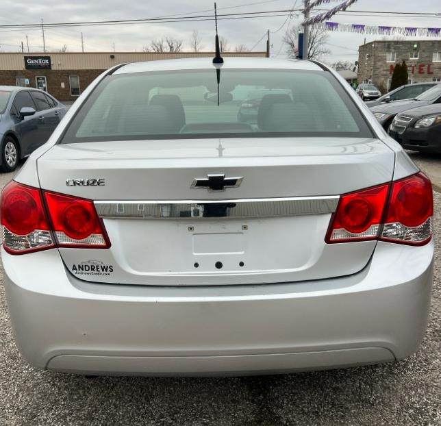 2012 Chevrolet Cruze Image 4