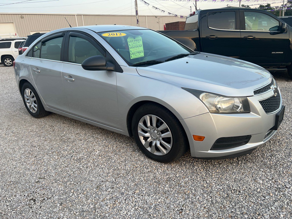 2012 Chevrolet Cruze Image 1