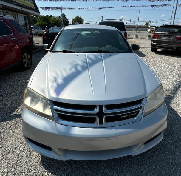 2012 Dodge Avenger Image 2