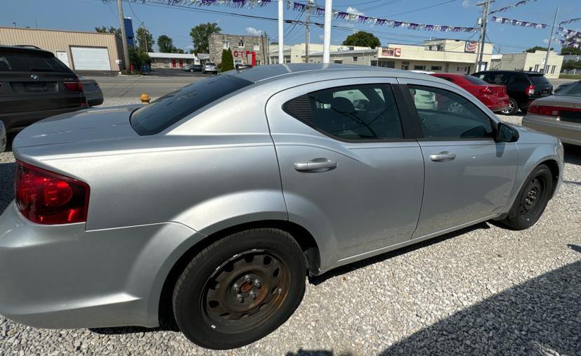 2012 Dodge Avenger Image 3