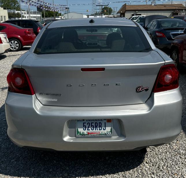 2012 Dodge Avenger Image 4