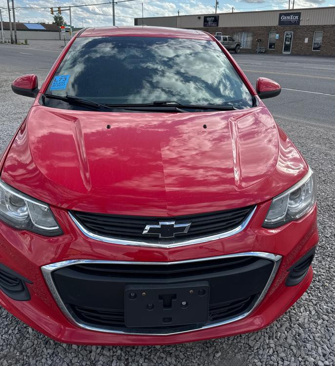 2017 Chevrolet Sonic Image 2