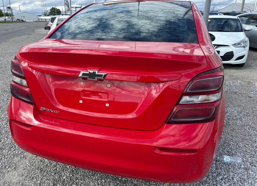 2017 Chevrolet Sonic Image 4