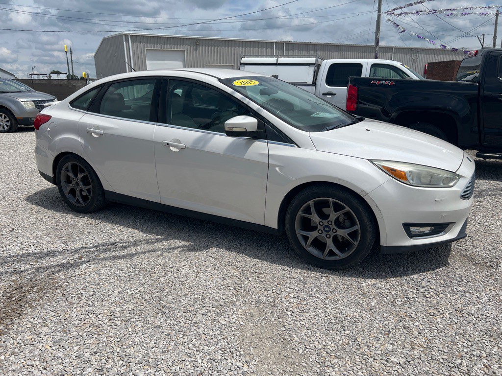 2015 Ford Focus Image 1