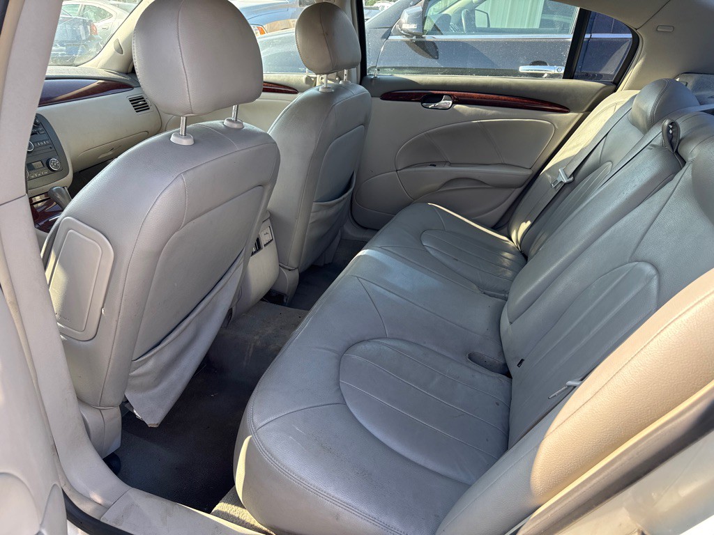 2008 Buick Lucerne Image 8