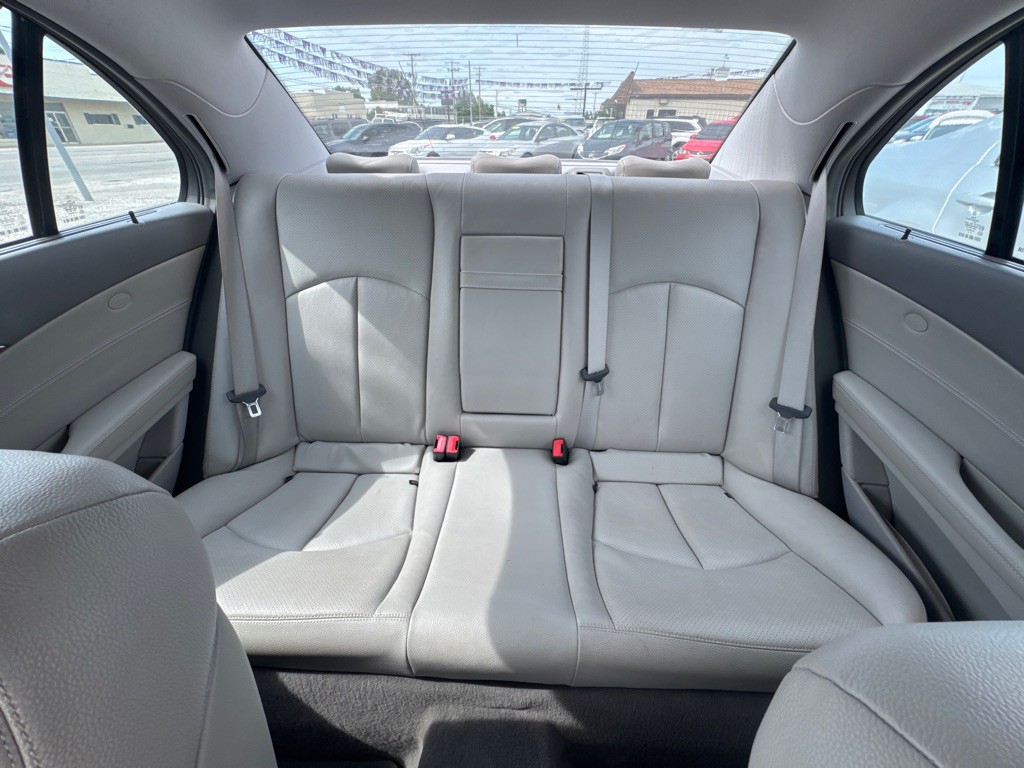 2008 Mercedes-Benz E-Class Image 6