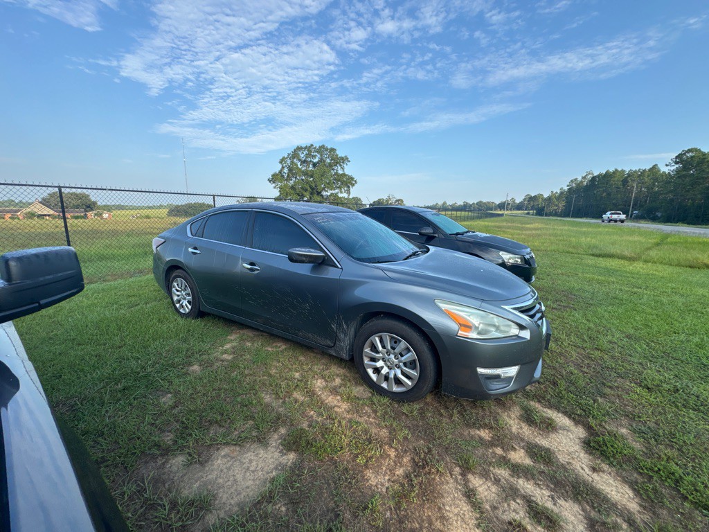 2015 Nissan Altima Image 1