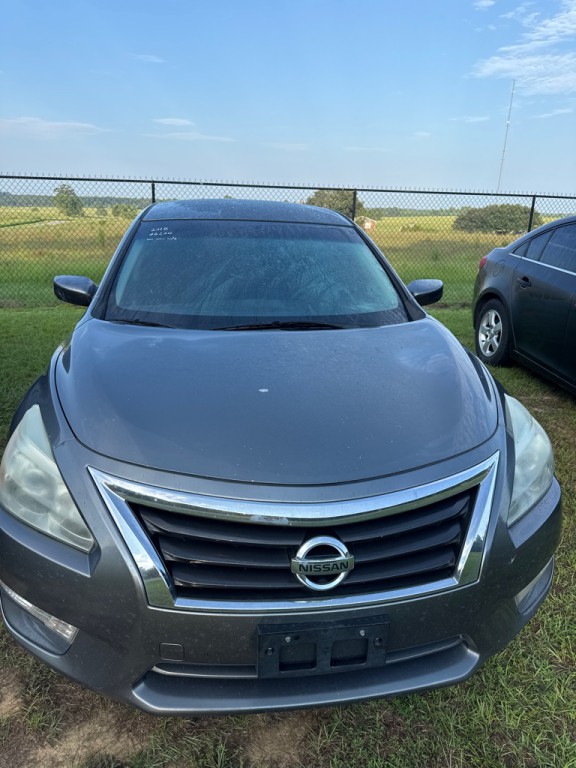 2015 Nissan Altima Image 2