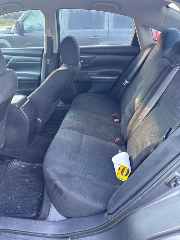 2015 Nissan Altima Image 4