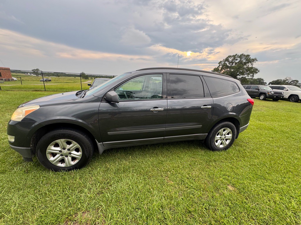 2012 Chevrolet Traverse Image 1
