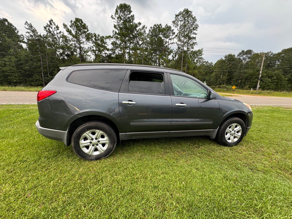 2012 Chevrolet Traverse Image 3