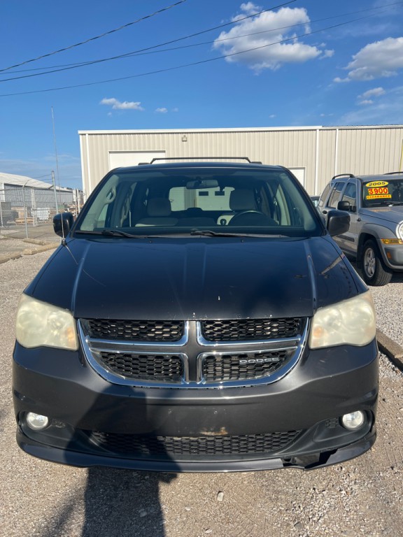 2011 Dodge Grand Caravan Image 2