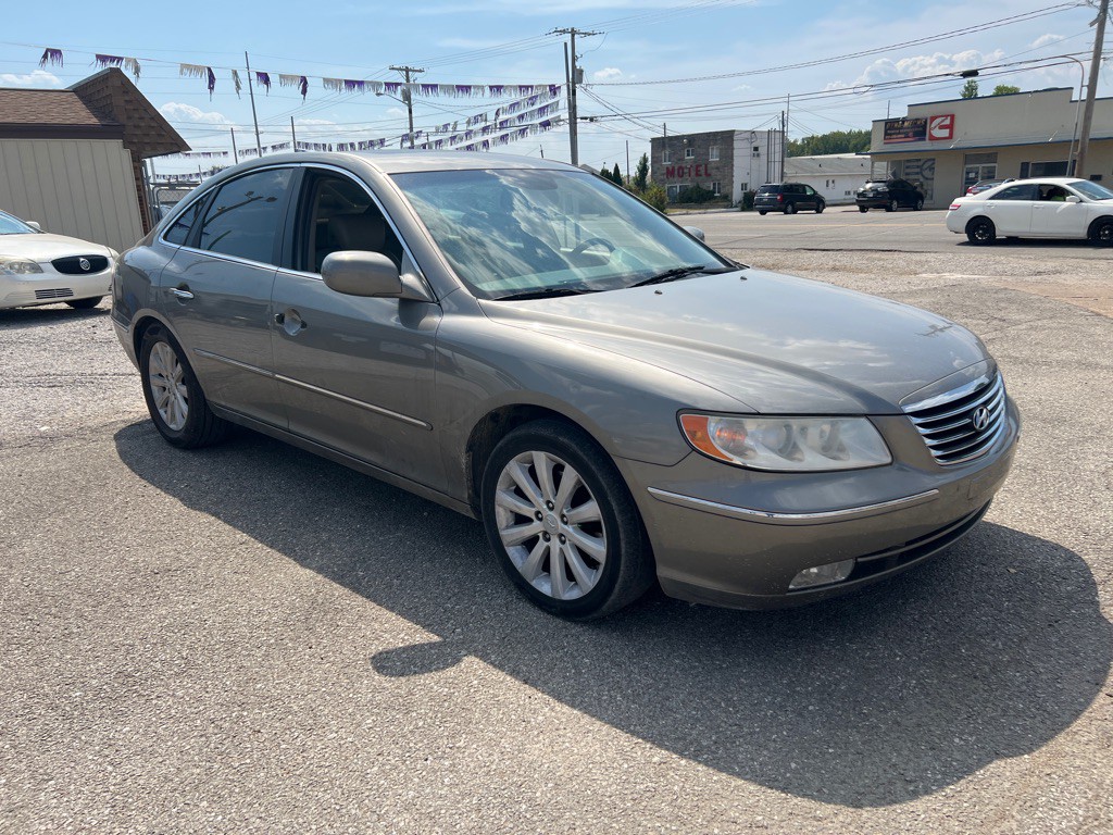 2010 Hyundai Azera Image 1