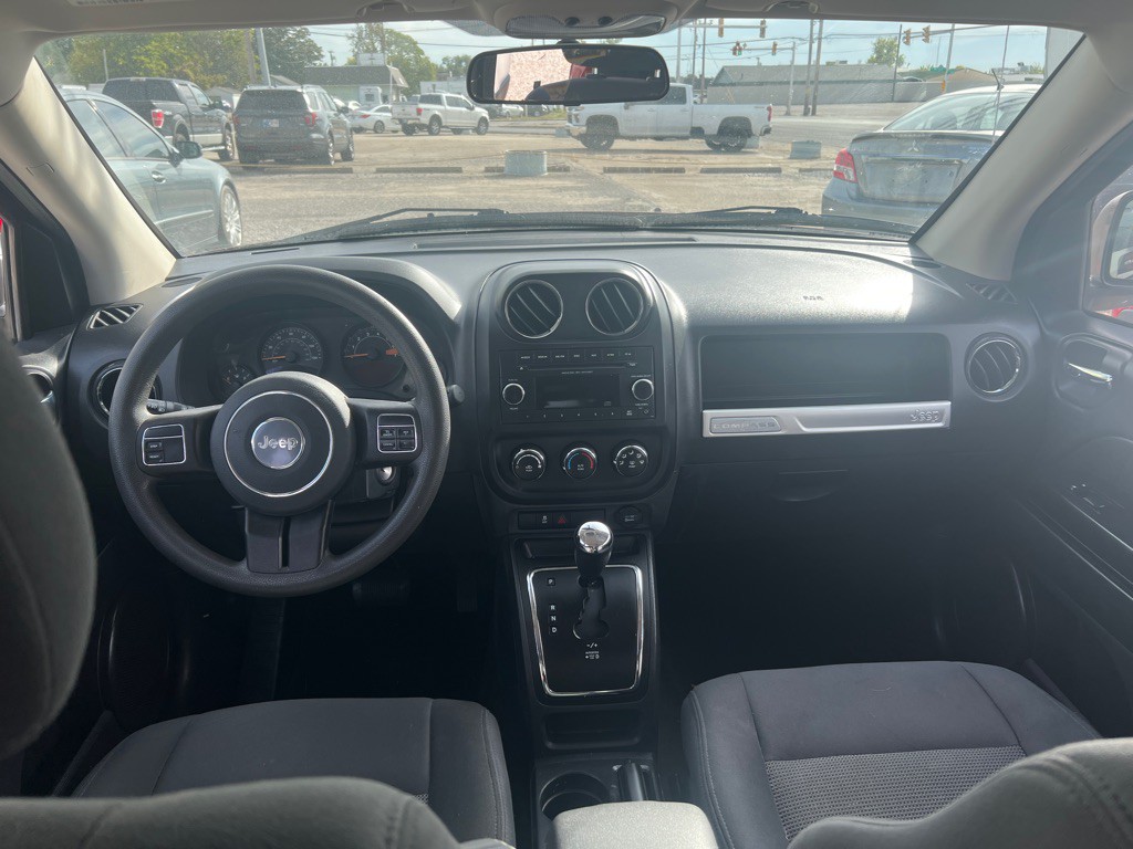 2015 Jeep Compass Image 9