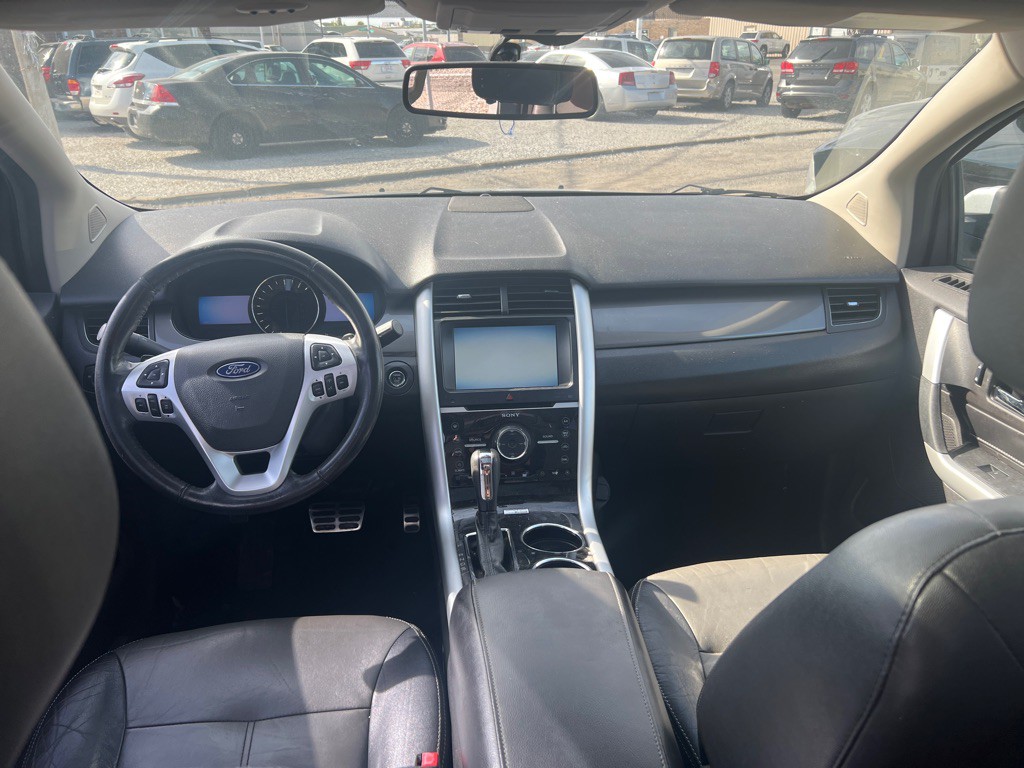 2013 Ford Edge Image 8