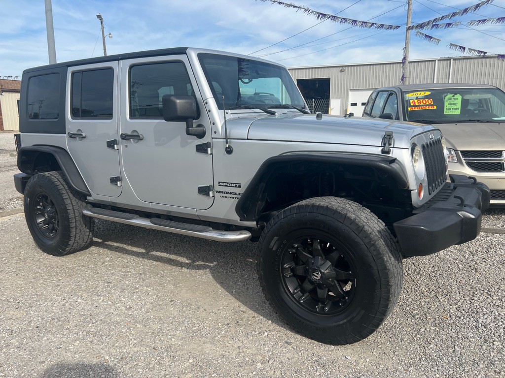 2010 Jeep Wrangler Unlimited Image 3