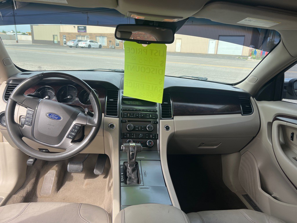 2011 Ford Taurus Image 7