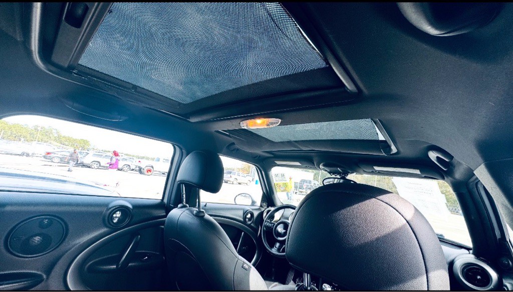 2012 MINI Cooper Image 5