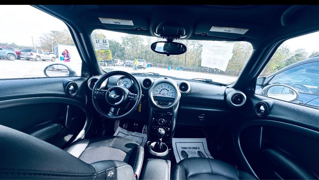 2012 MINI Cooper Image 5
