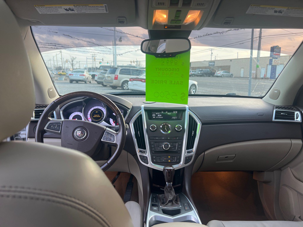 2010 Cadillac SRX Image 9