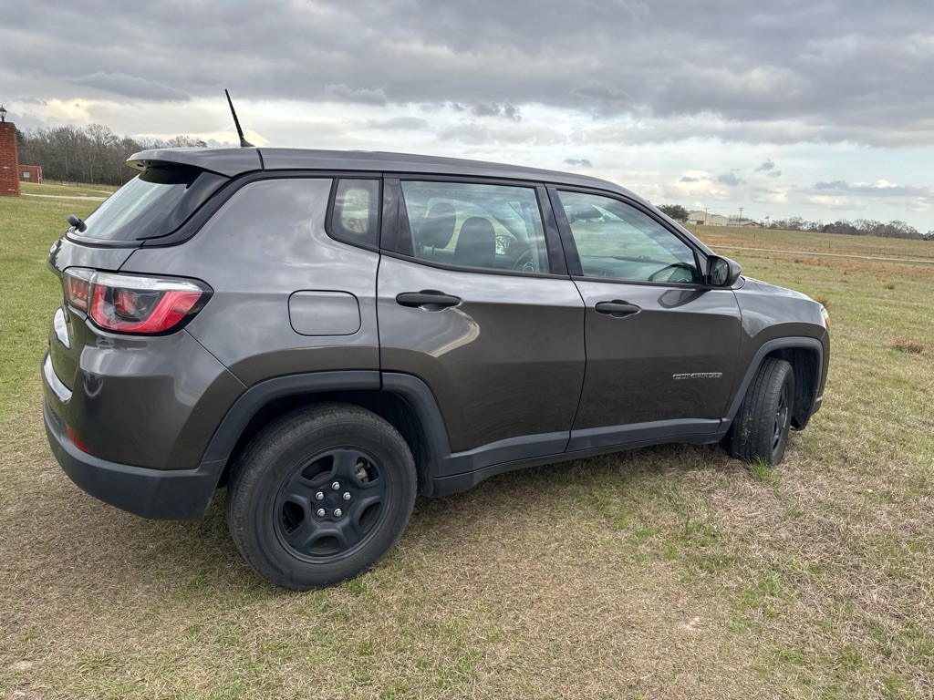 2018 Jeep Compass Image 3