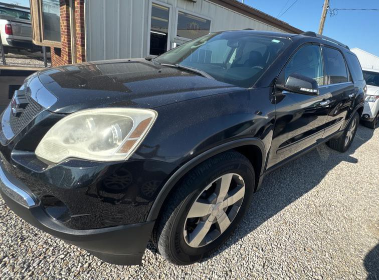 2011 GMC Acadia Image 2