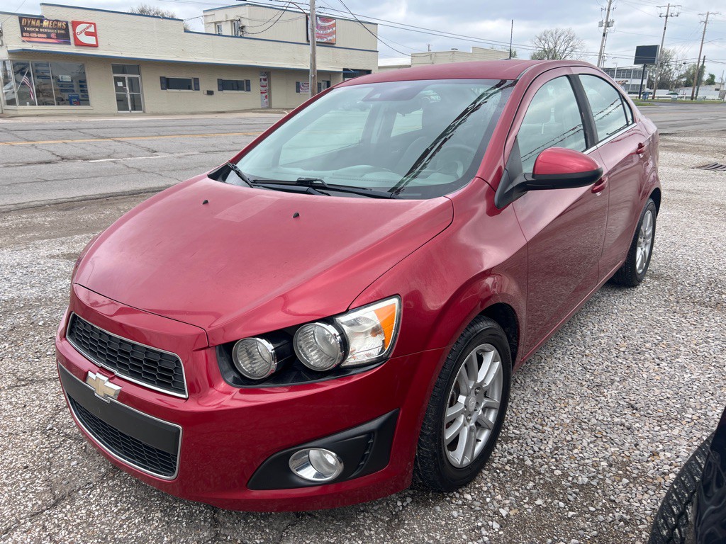 2016 Chevrolet Sonic Image 1
