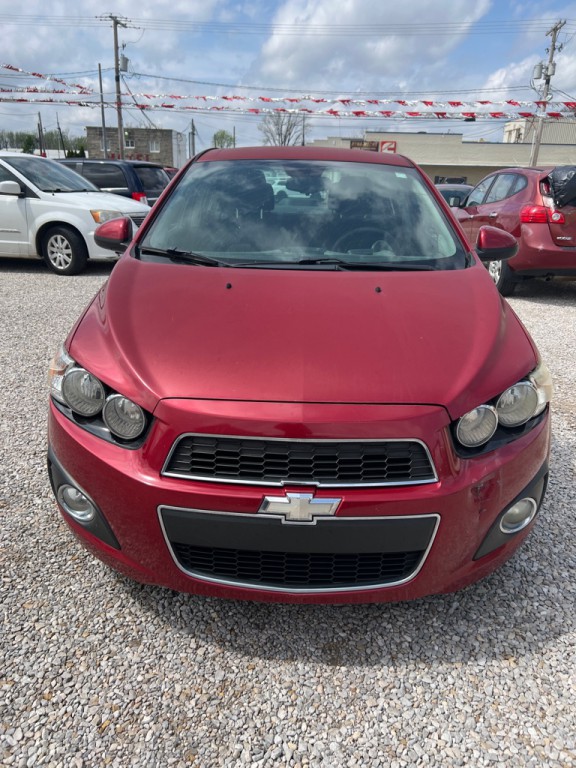 2013 Chevrolet Sonic Image 2