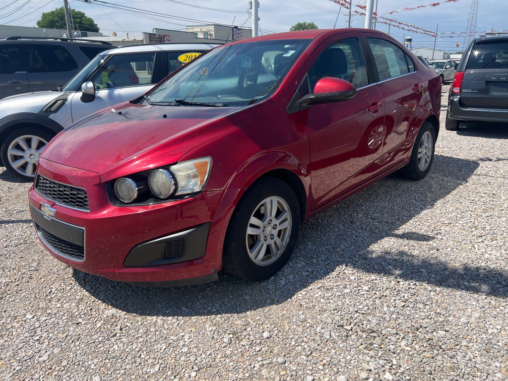 2015 Chevrolet Sonic Image 1