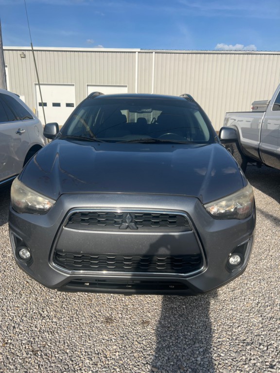 2014 Mitsubishi Outlander Image 2