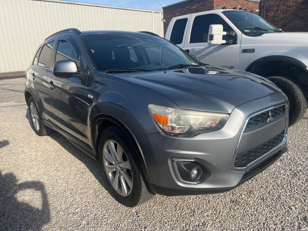 2014 Mitsubishi Outlander Image 3