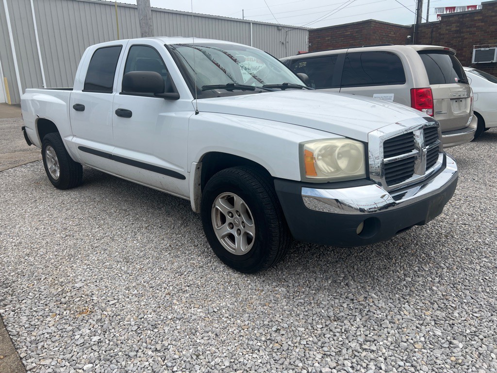 2005 Dodge Dakota Image 3