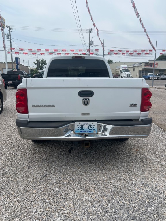 2005 Dodge Dakota Image 4