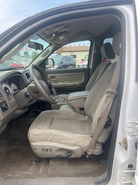 2005 Dodge Dakota Image 5