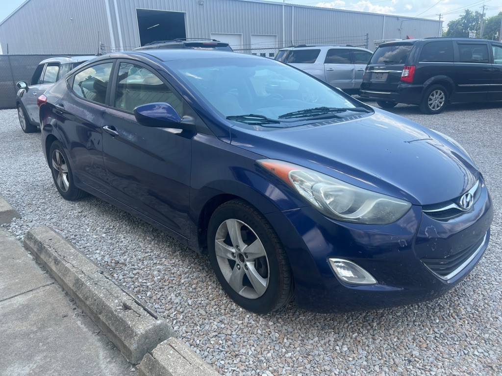 2013 Hyundai Elantra Image 3