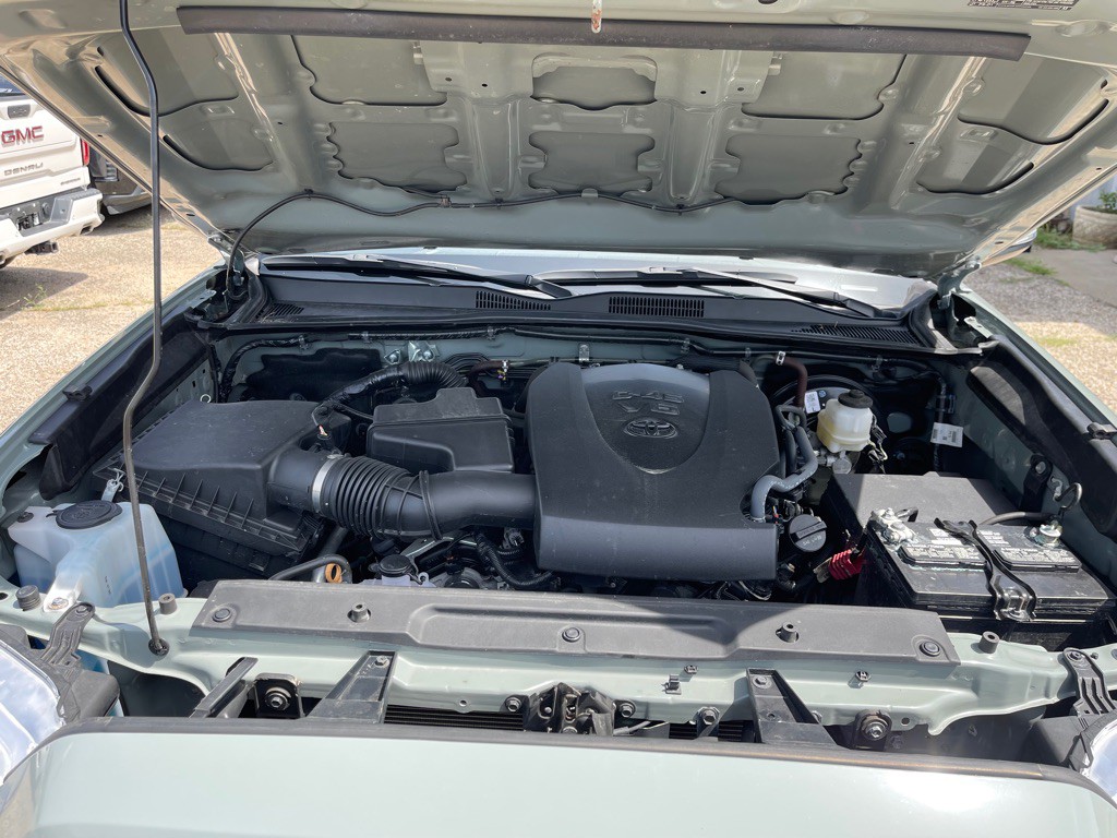 2023 Toyota Tacoma Image 21