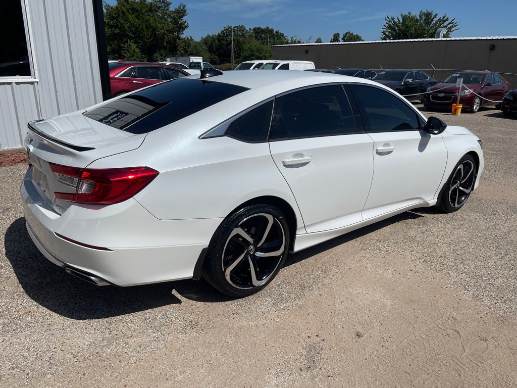 2022 Honda Accord Image 9
