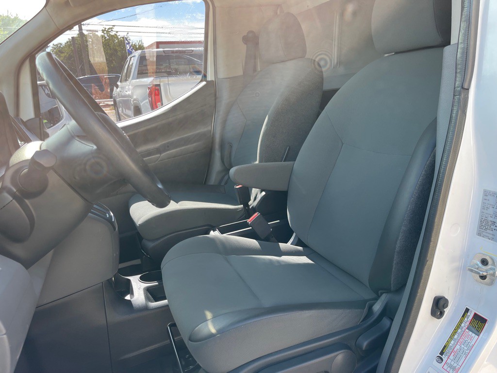 2015 Chevrolet Express Image 10