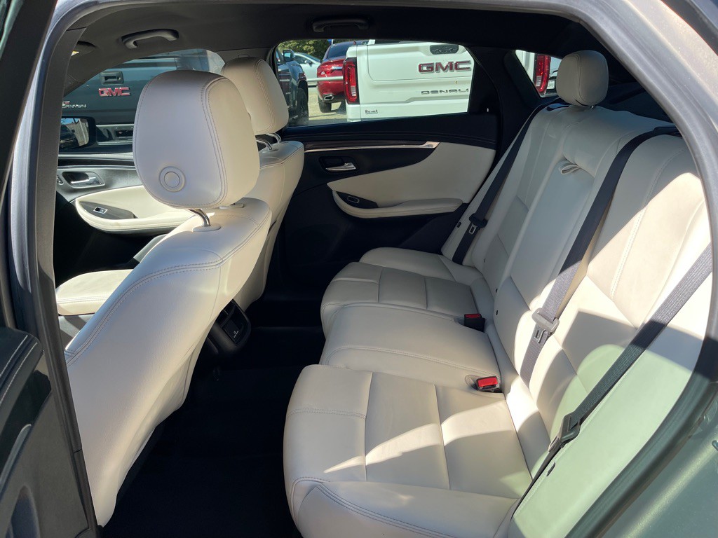 2018 Chevrolet Impala Image 12