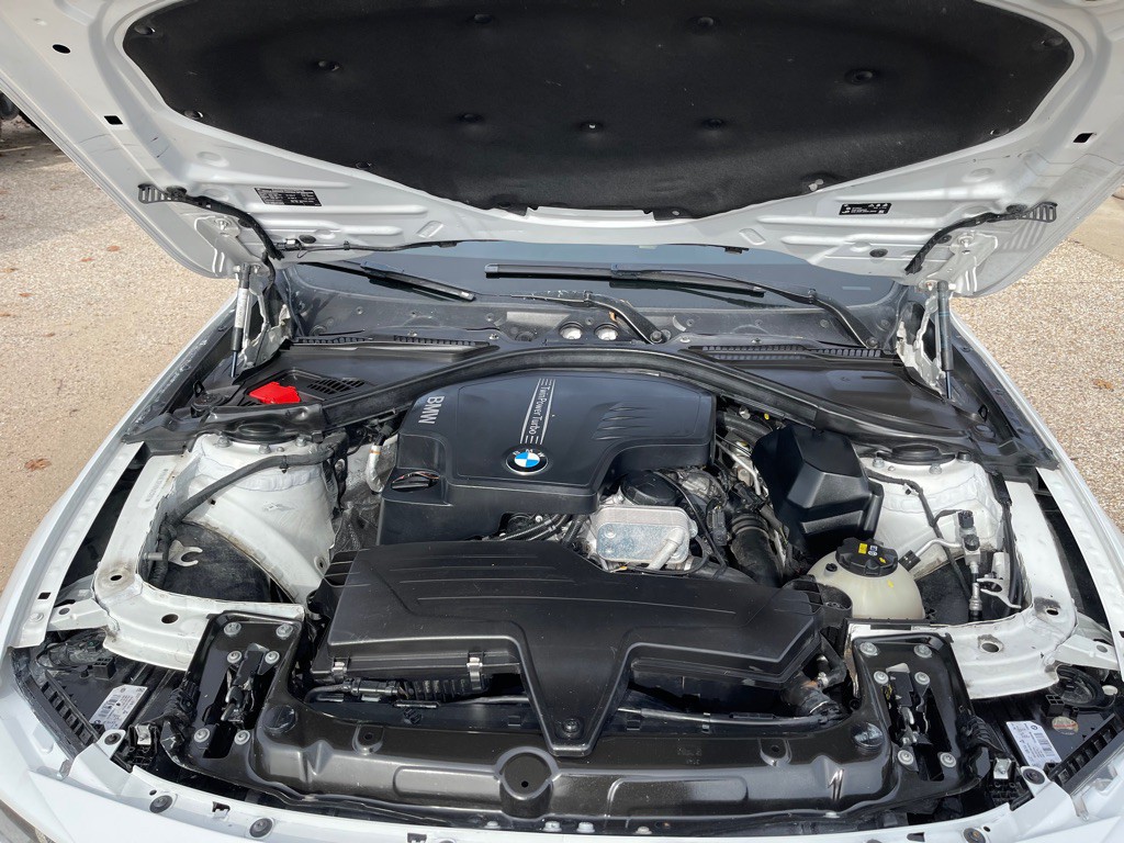 2016 BMW 3 Series Image 20