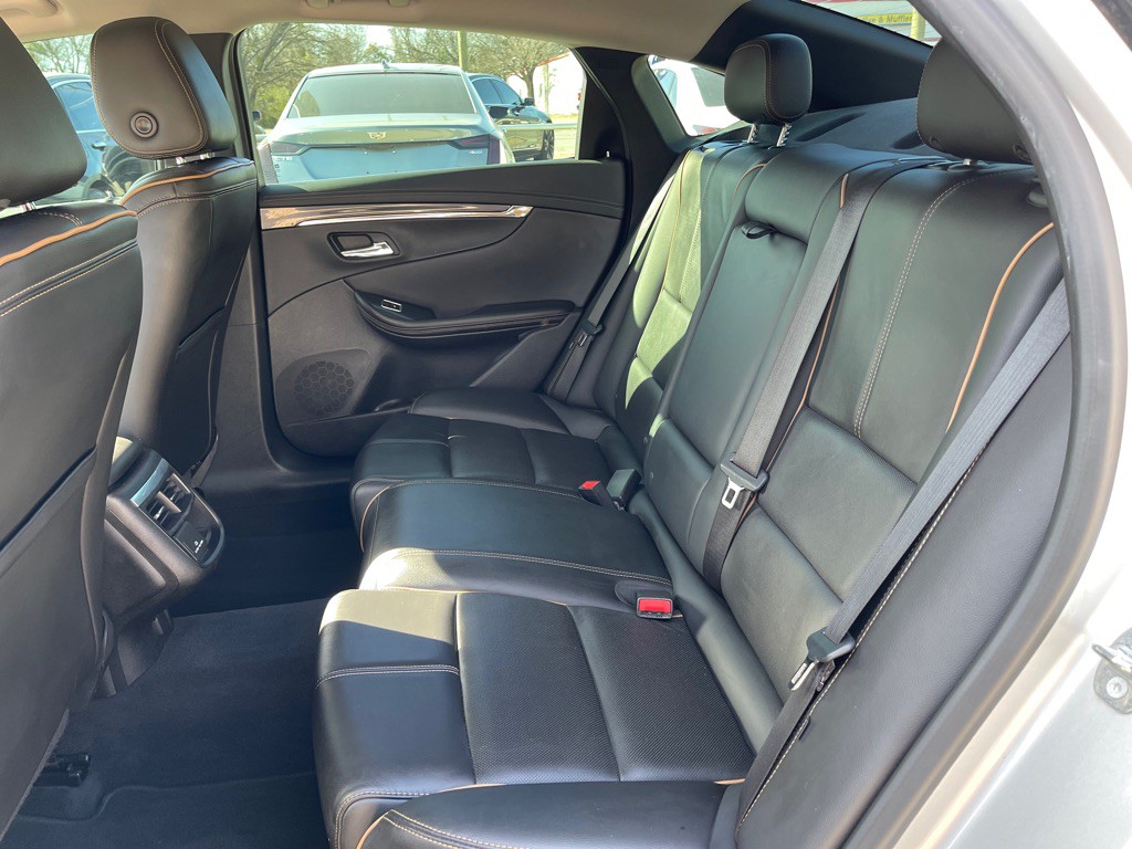 2017 Chevrolet Impala Image 12