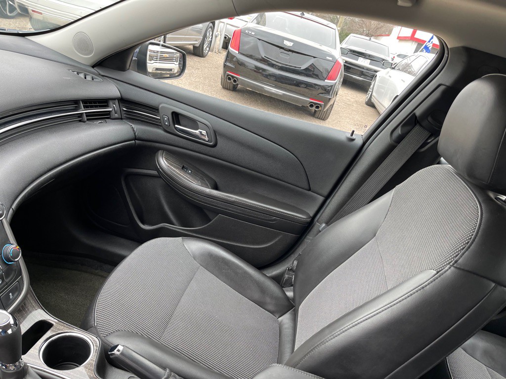 2015 Chevrolet Malibu Image 17