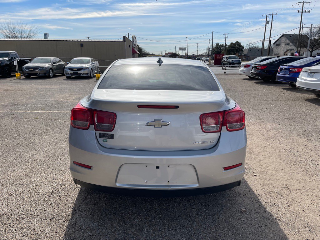 2016 Chevrolet Malibu Image 8