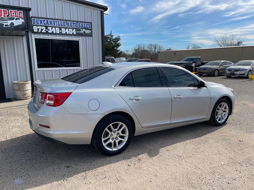 2016 Chevrolet Malibu Image 9