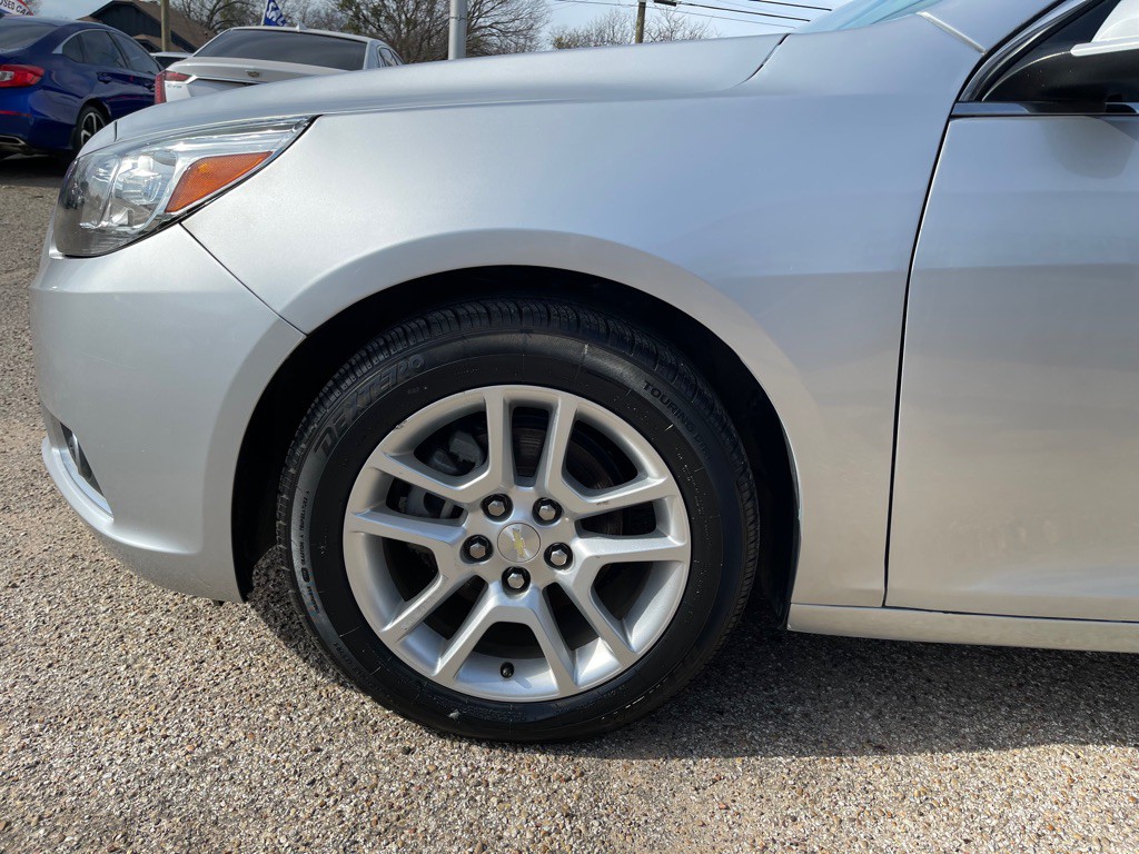 2016 Chevrolet Malibu Image 15