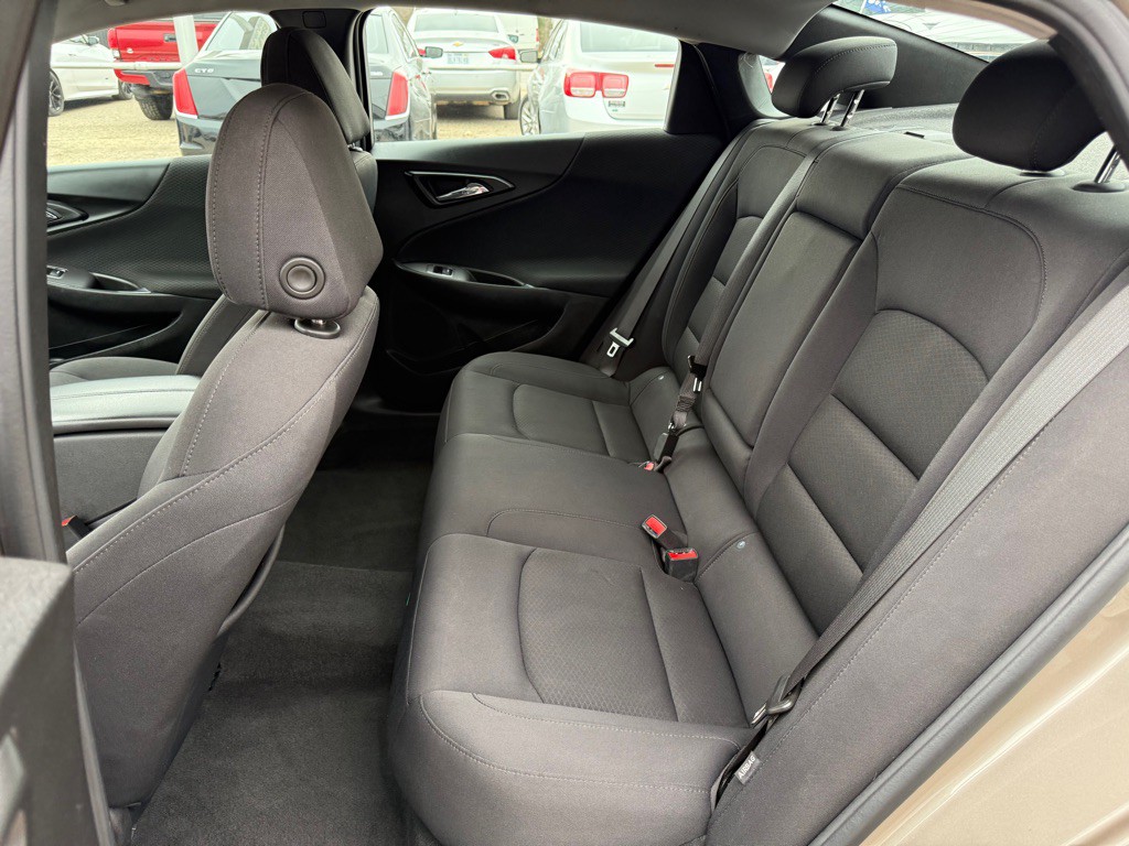 2022 Chevrolet Malibu Image 11