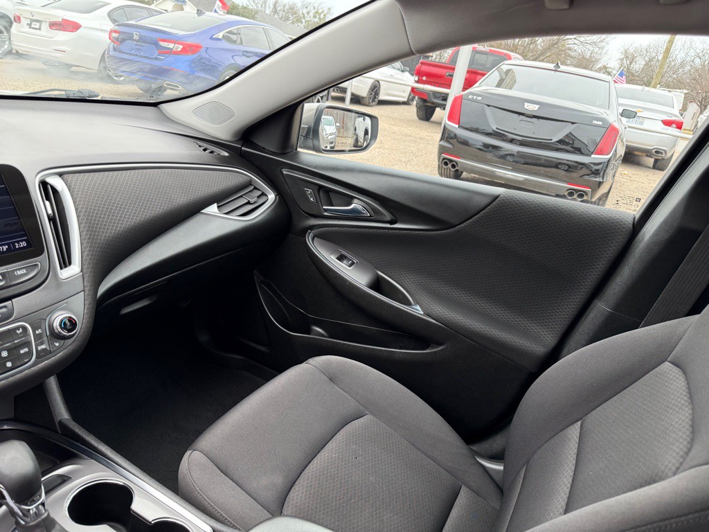 2022 Chevrolet Malibu Image 15